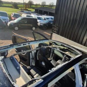Professional windscreen repair and replacement